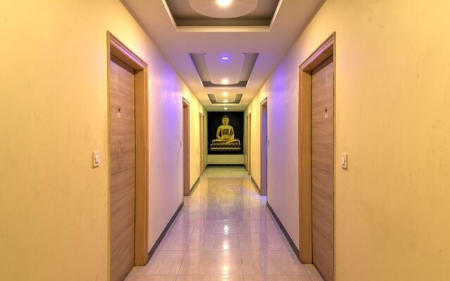 Airport Hotel Mahal