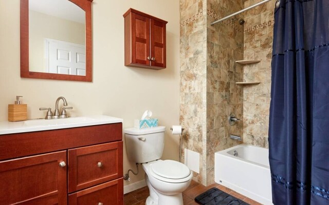 Cozy, modern Apartment 20min to NYC