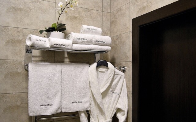 Отель Lux Promo Park & House