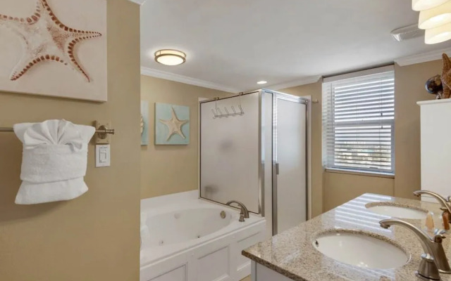 Pelican Beach Resort 1201