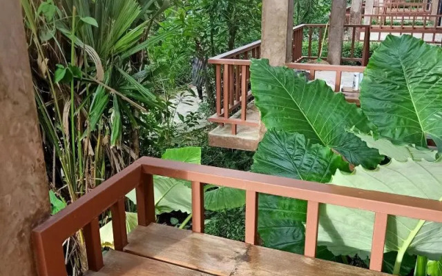 Lanta Pearl Beach Resort