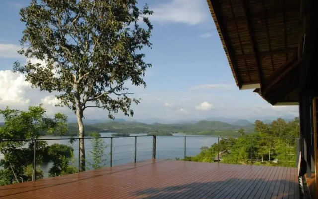 Thawsi Lake Hill