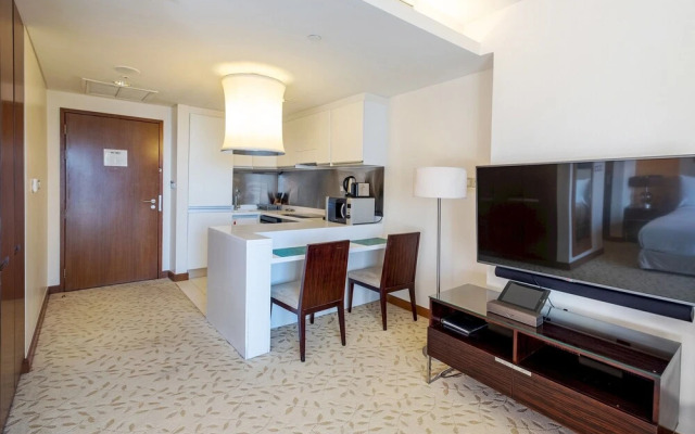 Fashion Avenue Dubai Mall Residences - Studio with balcony