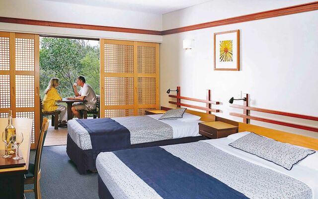 Kingfisher Bay Resort