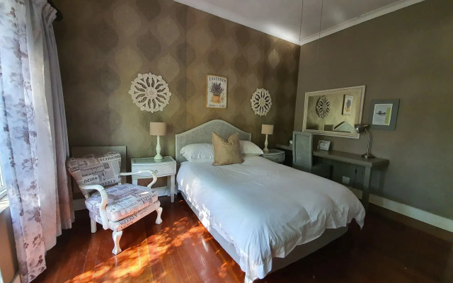 Waterhouse Guest Lodges 236/230 Bourke Street