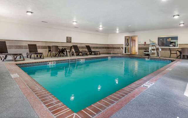 Comfort Inn & Suites Junction City - near Fort Riley