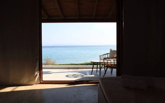 Villa Mare Azul - Luxury Beachfront Retreat in Hanioti, Halkidiki, Greece