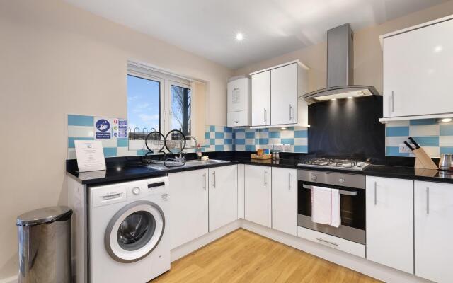 London Heathrow Living Serviced Apartments - Apt 3