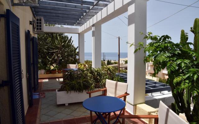 Alexandros Hotel