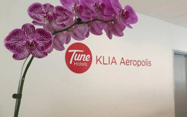 Tune Hotel KLIA Aeropolis
