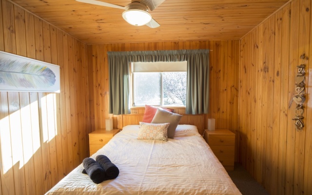 Mundic Waterfront Cottages – Guest Rooms – Paringa