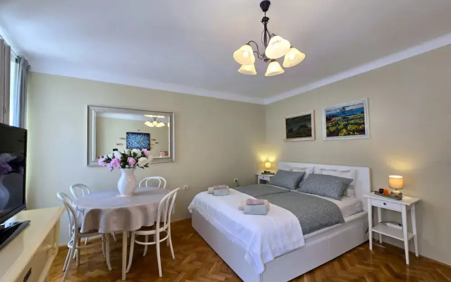 Two-Bedroom Apartment SEVEN
