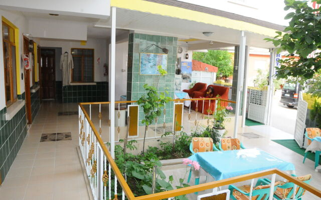 Kervansaray Hotel & Pension