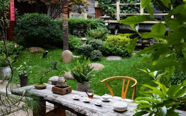Junboxuan Riverside Courtyard