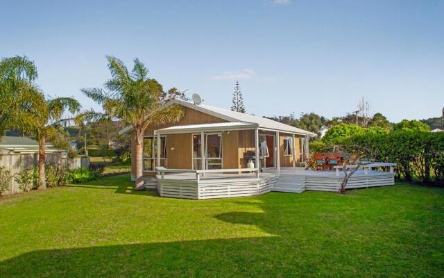 Beachfront Bliss - Cooks Beach Holiday Home