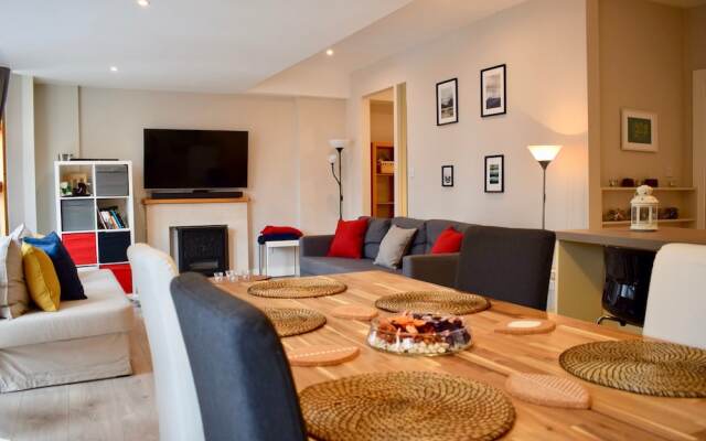 1 Bedroom Modern Apartment in Dublin Sleeps 4