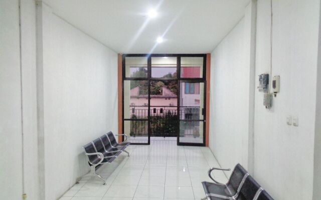Oyo 2130 Magnolia Residence