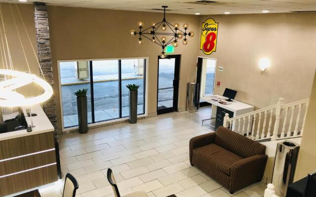 The Inn & Suites SW Omaha