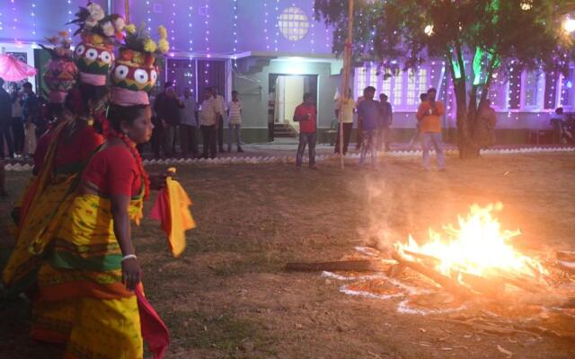 Jhargram Eshani Hotels and Guest House