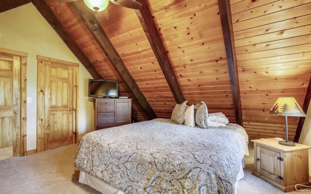 Book Now! 1 Min To Heavenly, 5 Min To Casinos & Lake! 4 Bedroom Cabin