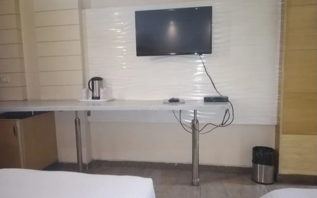 Hotel Krishna Plaza
