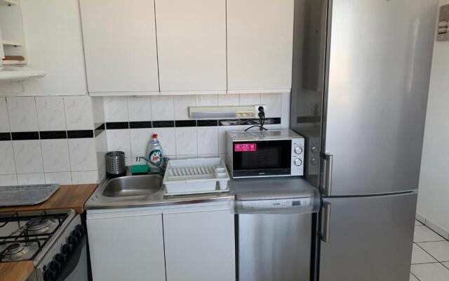 Apartment Botanicska 2-11