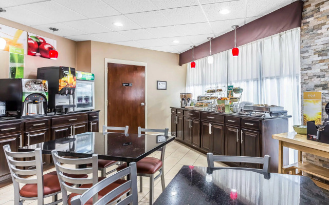 Quality Inn & Suites Salisbury South