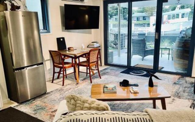 The Waterfront Apartment