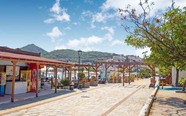 Pleasant Apartment in N. Irakleitsa With Garden