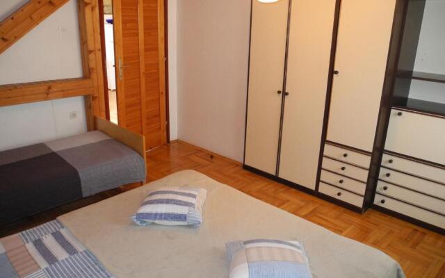 Apartment Biro 41 pax