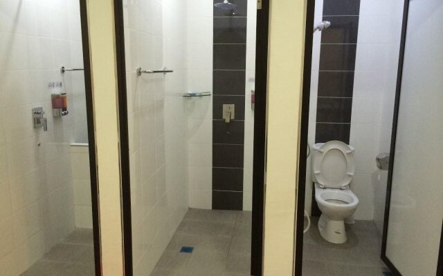 OYO 90326 Wg Guest House