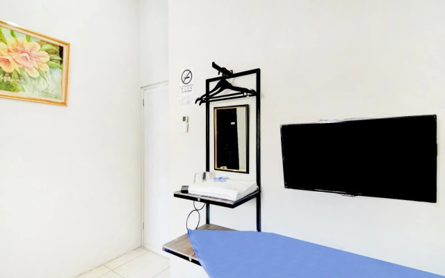 OYO 90048 Teratai Bekasi Guesthouse