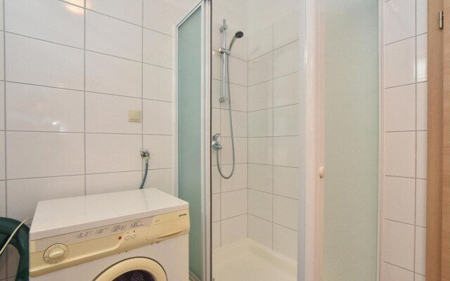 Awesome Home in Podstrana With Wifi and 2 Bedrooms