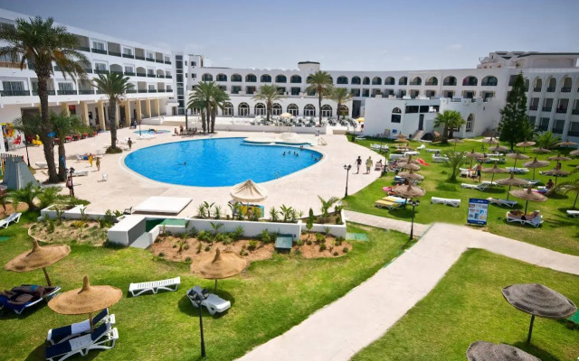 Le Soleil Bella Vista Resort