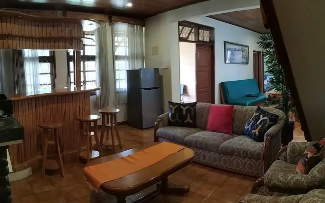 Villa Bumblebee 2 – Little Venice Puncak