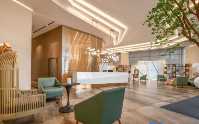 Yibin moon Peninsula Light Hotel(University City & Exhibition Center)
