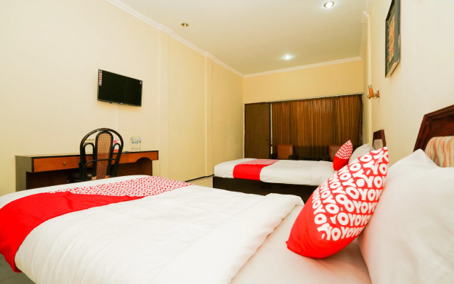 OYO 1652 Hotel Tampiarto