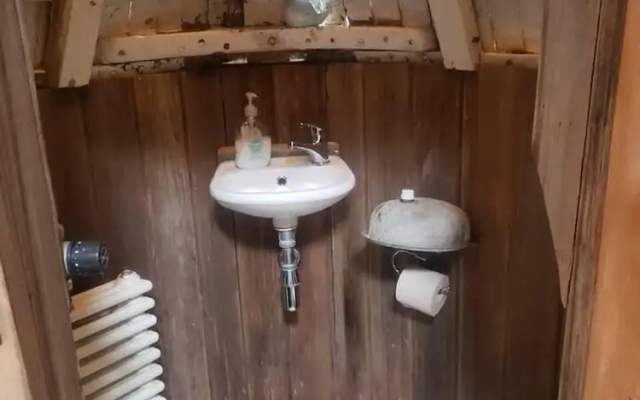 Bembridge Harbour Yurt - Log Burner - Wifi