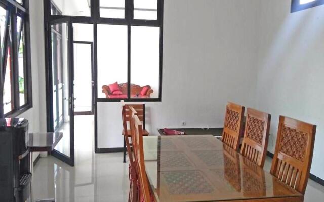 OYO 2718 Backpacker's Homestay Jlegong