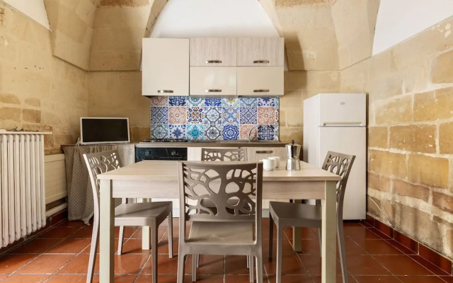 3936 Corte dei Falconi by Barbarhouse