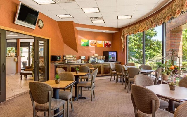 The Hub Middletown Red Bank, BW Signature Collection