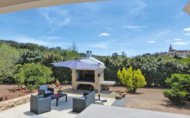 Holiday Home in Gabian Near Vineyards