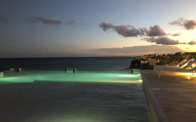 Deluxe Aparment Whit Beach & Ocean View 8 Pax !!