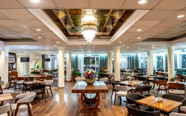 Forest Park Hotel