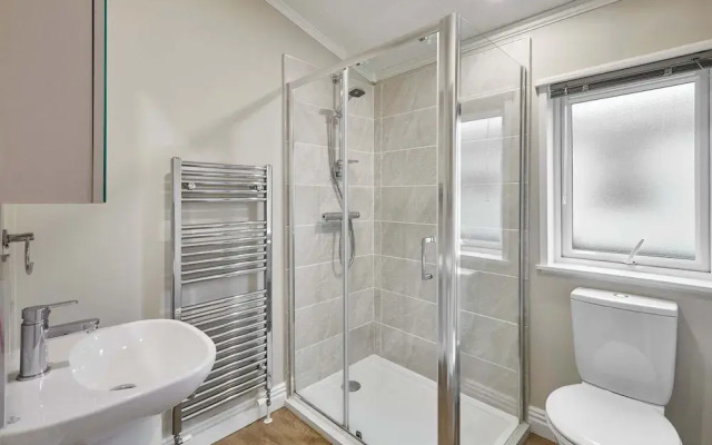 Host Stay Juniper Deluxe Lodge