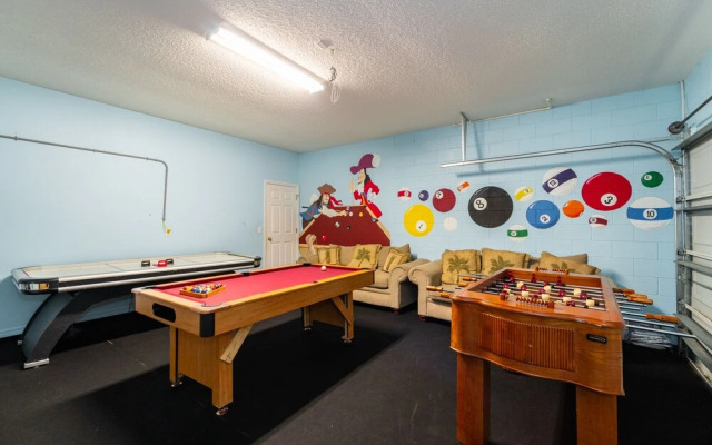 87631 Games Room+2-masters+hottub+water View!