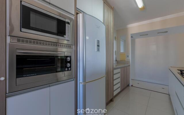 Apto aconchegante 3Q com varanda vista mar CET1702