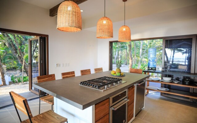 Nekaui Beachfront Villa 1 - Experience Nature