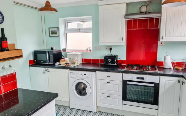 62 Danlan Road, Burry Port