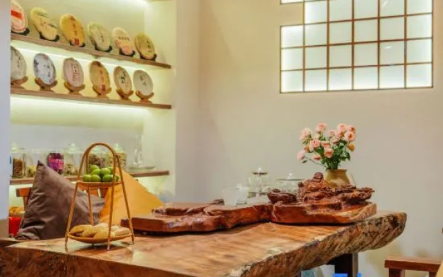 Lijiang Ancient Town Xianyin No.1 Viewing B&B – Meal – Lijiang